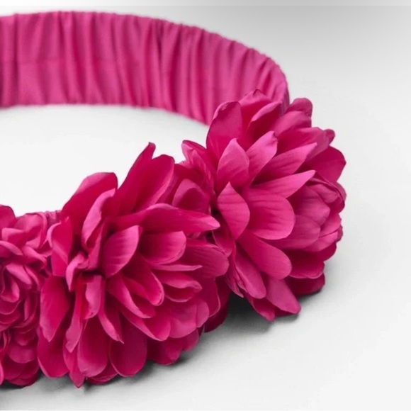 ZARA Fabric Flower Belt in Fuchsia Size US 30 main image 3